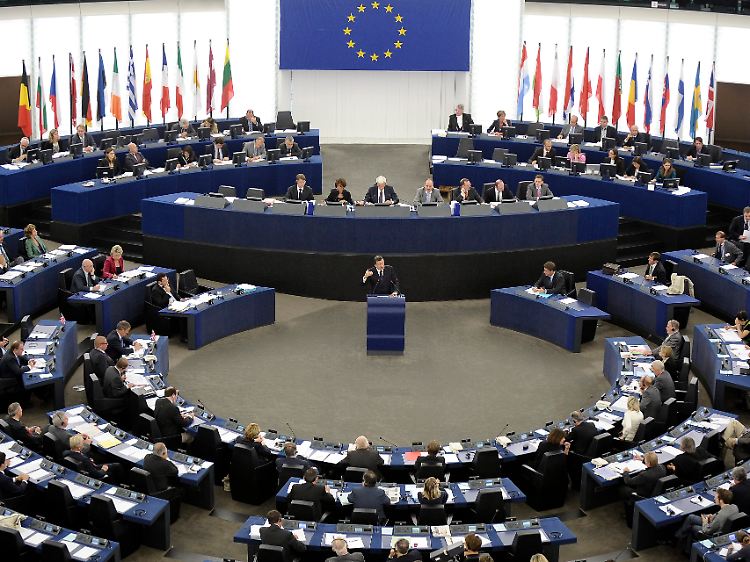 Im Europaparlament richtet sich die Anzahl der Sitze nach der Bevölkerungsgröße der Länder.