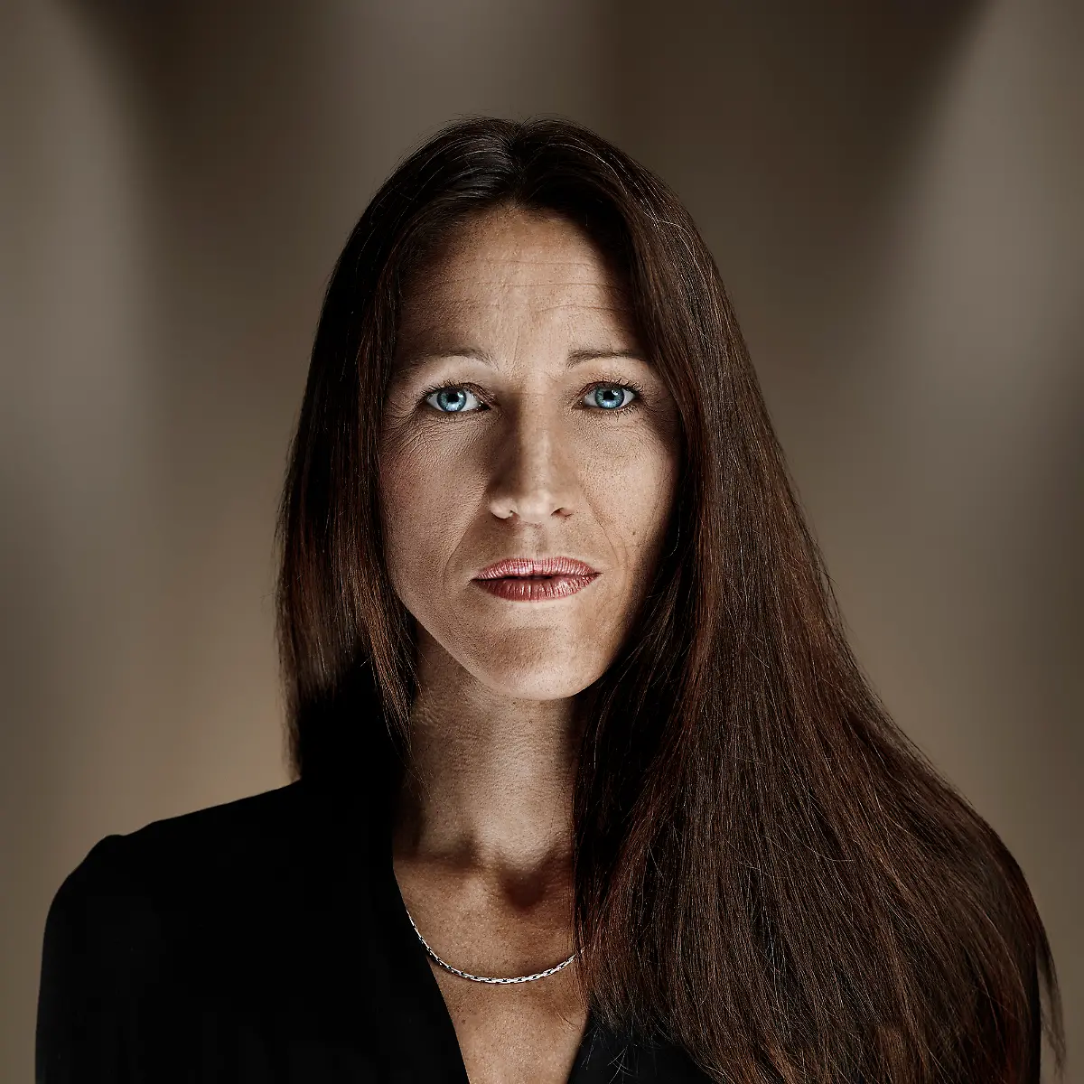 ClaudiaUrbschat-Mingues-u-a-Angelina-Jolie-Maria-Bello-Rosario-Dawson