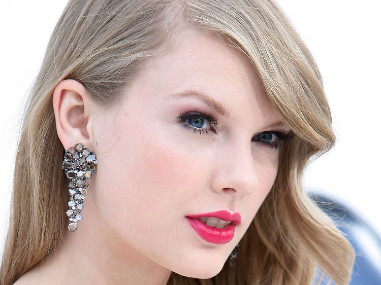 Taylor Swift.jpg
