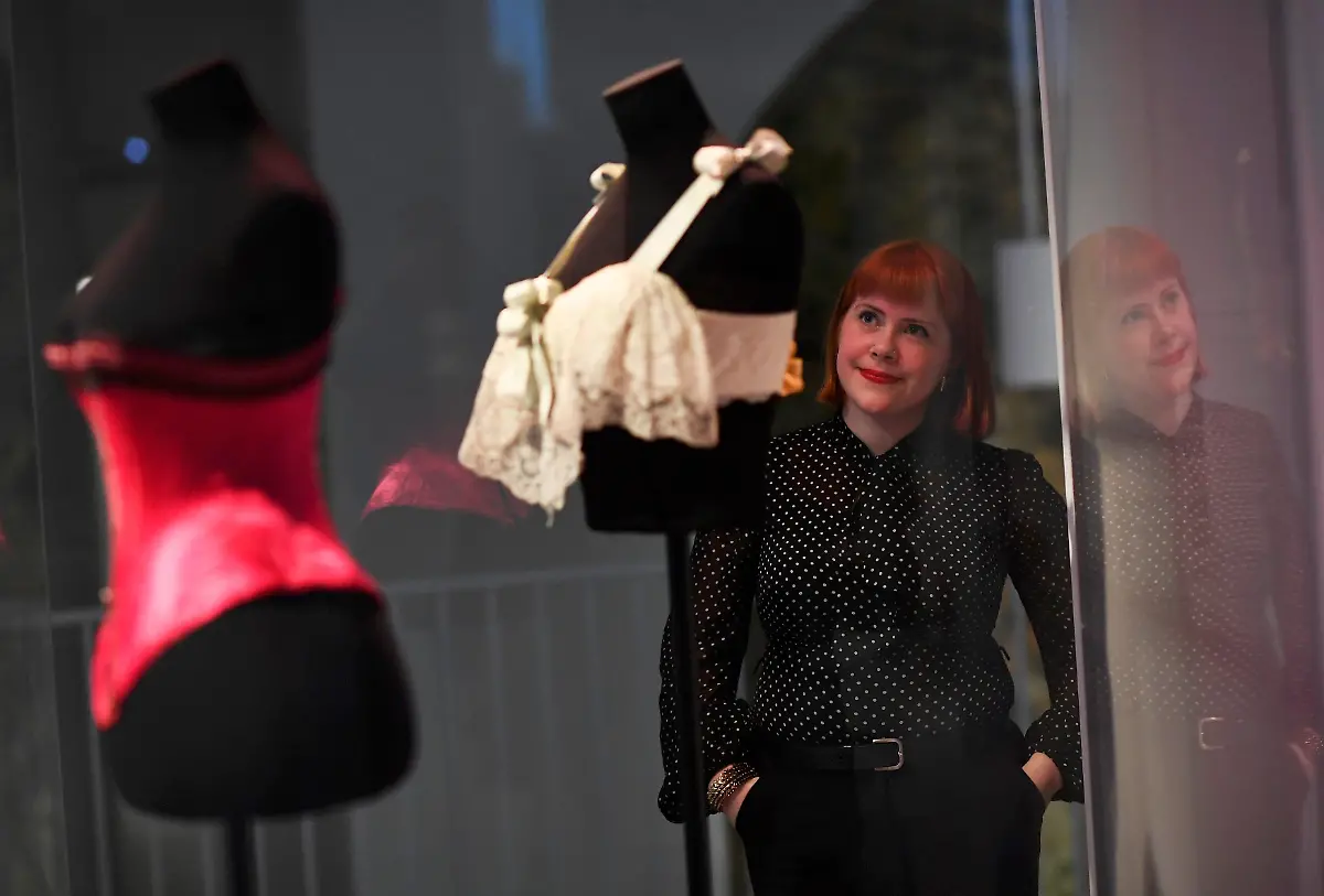 b7cca832e63670eeca1c46465ede1c1b