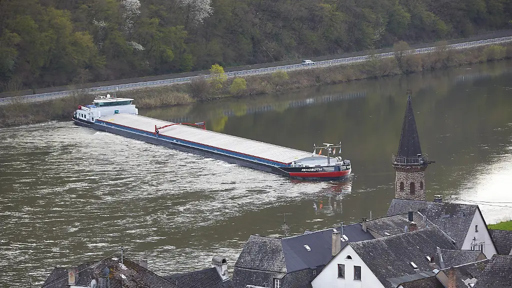 ea215b0900e2dbcd9e80b30b1e27be73