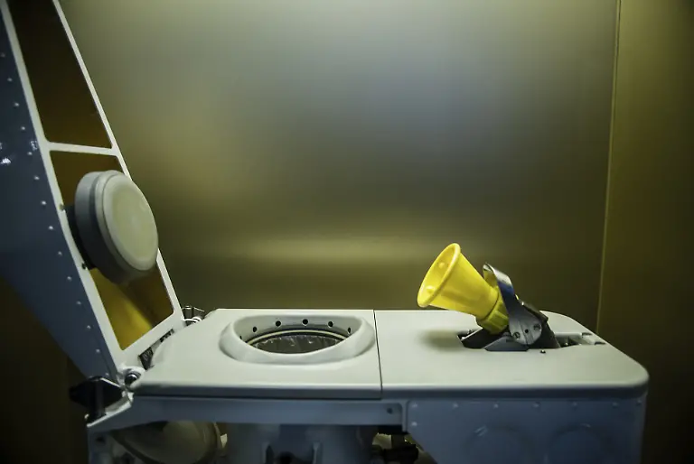 Prototype-Space-Toilet
