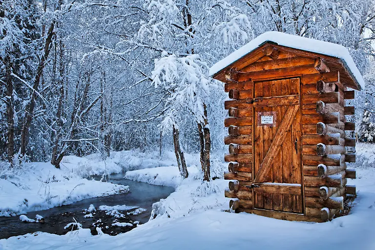 Log-outhouse-Chena-Hot-Springs-Resort-Alaska-USA
