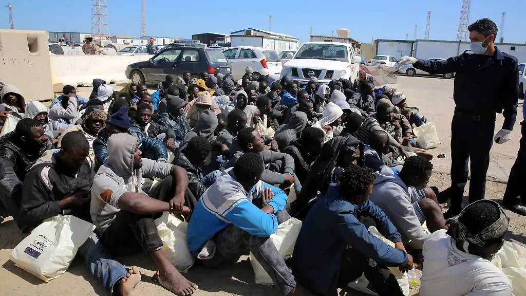 e73d80b4beb014a3e1f1d233253e6763