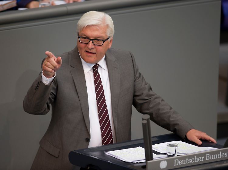 "Mit welchen Hetzreden Sie uns vor zehn Jahren durch die Lande gejagt haben": Steinmeier erinnerte Merkel an frühere Tage.