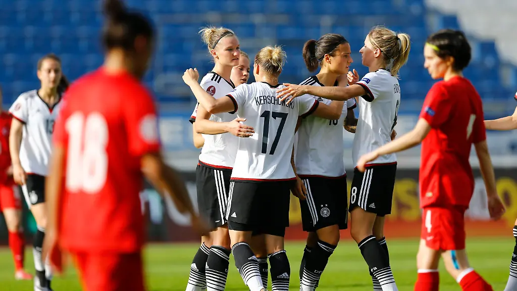 22799e80cbf9cc913e9f6f841a8bc4de