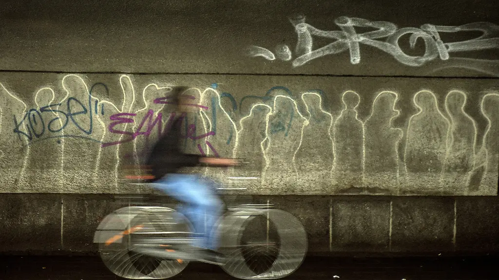 febbf9d9b9a21718e3d2f9251adc71aa