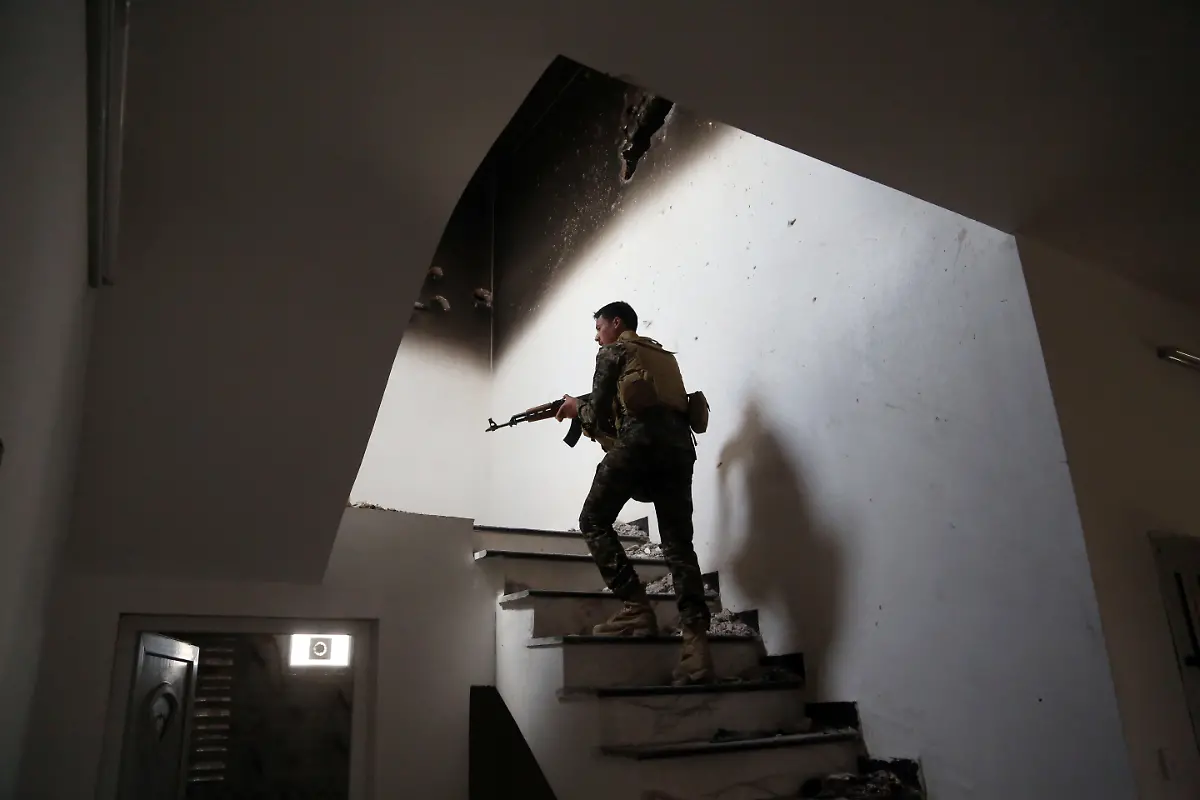 d4f5201991f83863d392641e81200deb