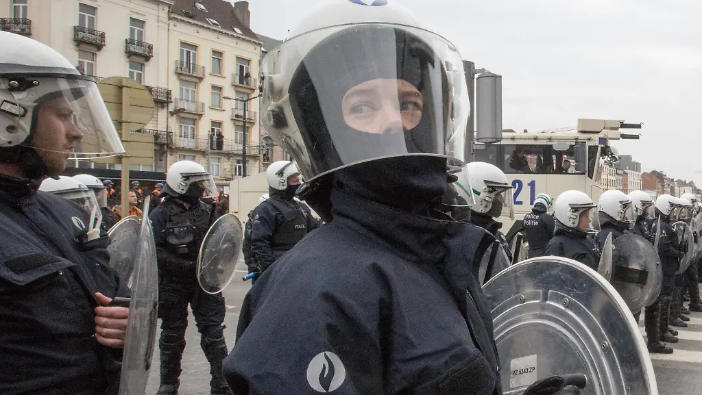 35cb596a81e1367c6f15a45178993e2b