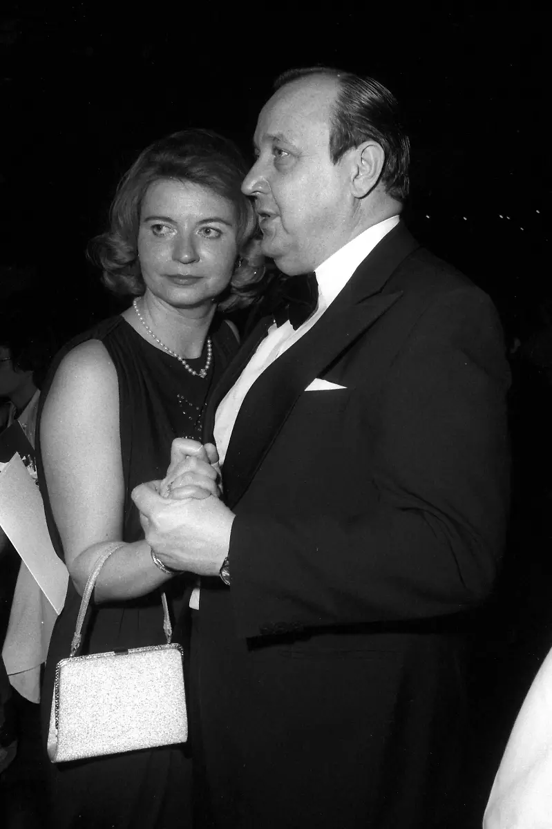 2112f9d649b97d695f43e88683d4d7bf