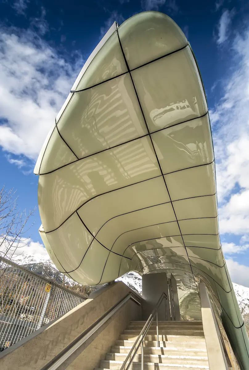 6e897fc0188f9043c3bbbf34f6933d52