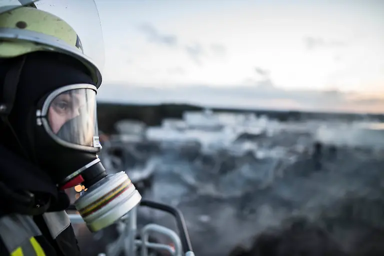 6ac7e633b29aa5d84295e25b4a99fa18