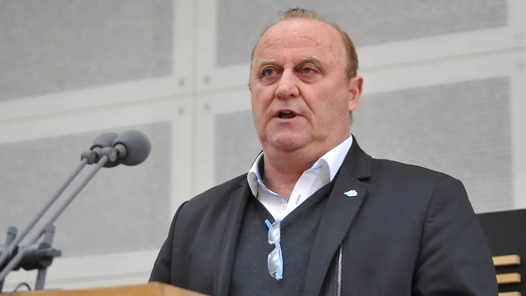 10858fae1a4774f56725eb37e5eaedbd