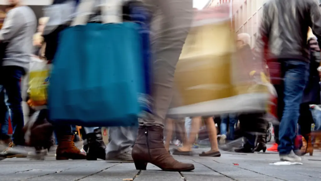 Die-GfK-prognostiziert-weiterhin-gute-Aussichten-fuer-das-Gesamtjahr-und-beurteilt-die-Konsumlaune-als-ungebrochen