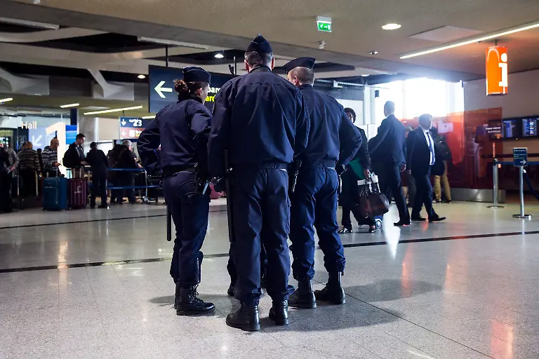 e2760d8b8bee61013bbae6113fb0d7e1