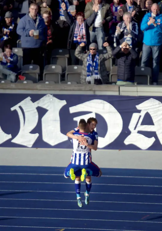 45698fa8bd2c49c781318c8a52b97a74