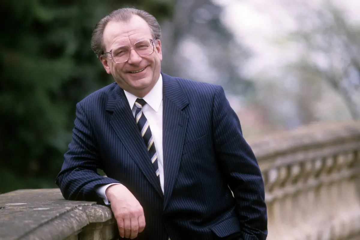 416392b36f35785626ae9d3455132595