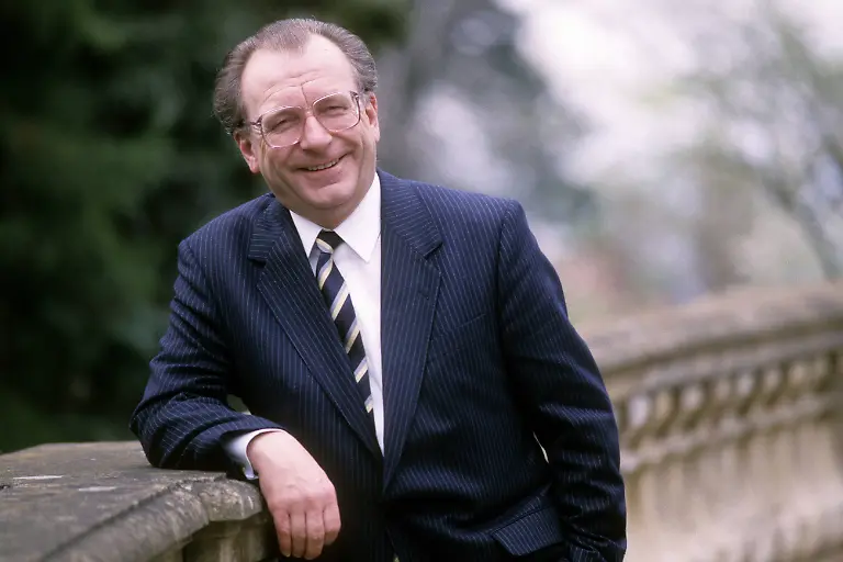 416392b36f35785626ae9d3455132595