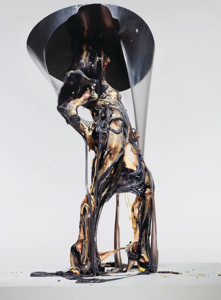 Lady-Gaga-Pressebilder-9-2011-CMS-Source-1