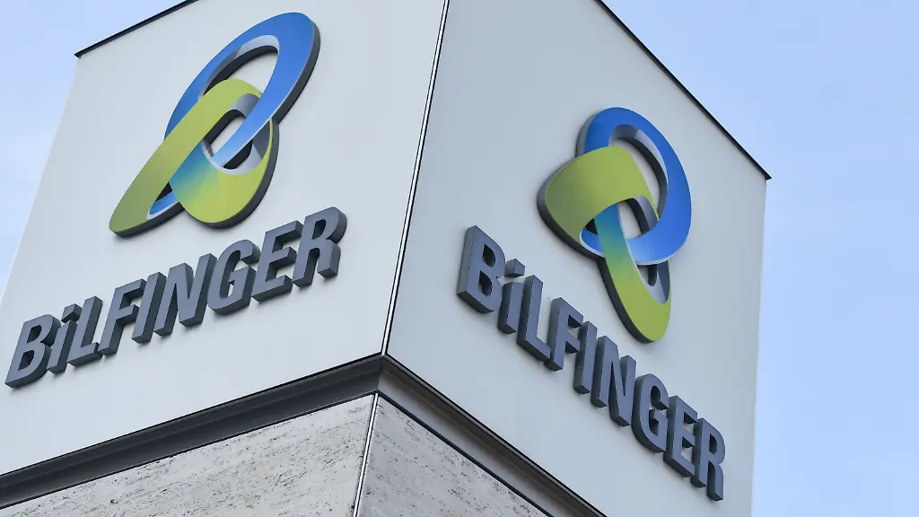 4df3b3d35feb439d5be7136ae5e5550f