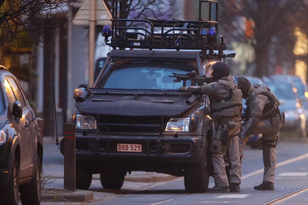 221422452dabd2d7f2002fe303f56142