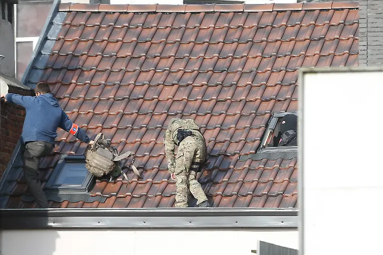 ee0de95dbd7e90e370181bc99fafb200