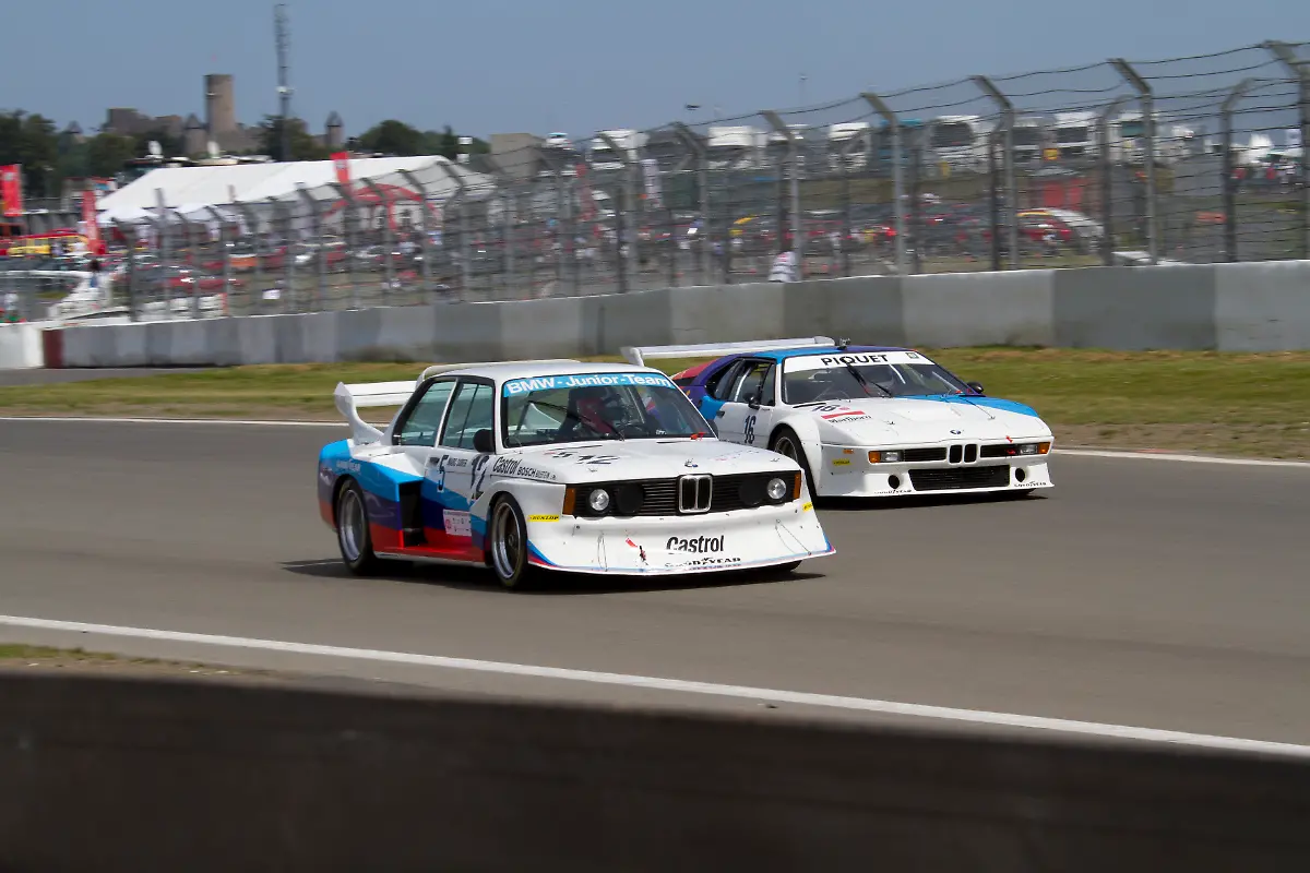 P90101382-highRes-avd-oldtimer-grand-p