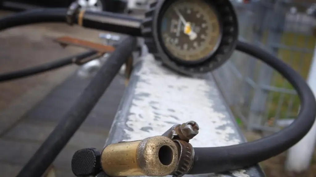 Der-richtige-Reifendruck-kann-einen-grossen-Unterschied-bei-Fahrverhalten-und-Bremssicherheit-bringen