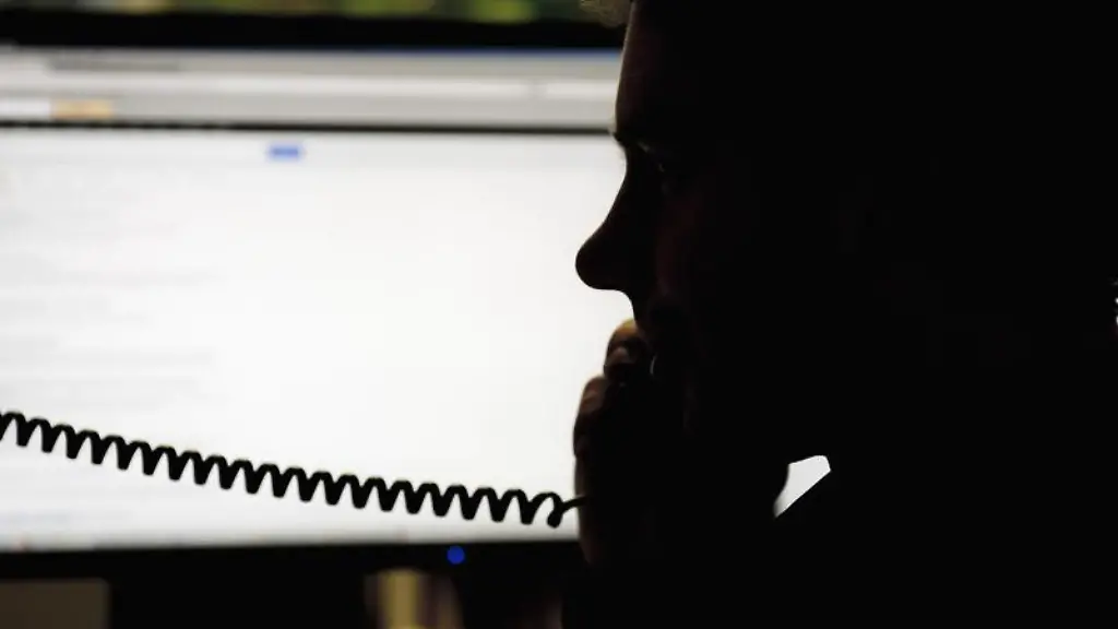 Ping-Anrufe-nehmen-zu-dabei-werden-Telefonate-nach-dem-ersten-Klingeln-unterbrochen-um-den-Angerufenen-zu-einem-Rueckruf-ueber-eine-teure-Serviceleitung-zu-bewegen