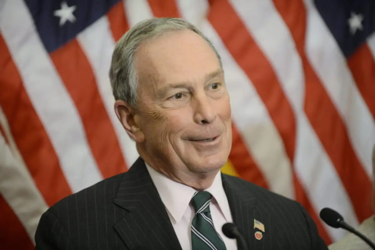 Ex-Buergermeister-von-New-York-City-und-Unternehmer-Michael-Bloomberg-74-hat-2016-ordentlich-zugelegt-Auf-Platz-acht-hat-er-40-Millionen-dank-seines-Informationsdienstleistungs-Nachrichten-und-Medienunternehmen-Bloomberg-L-P-eingenommen-Zum-Vergleich-2015-lag-er-noch-auf-Platz-14