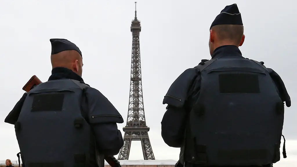 942b3d8c374418087b01a35a9d678107