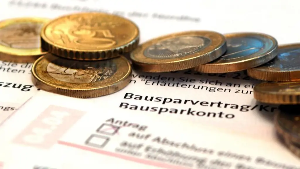 Werden-Bausparvertraege-zuteilungsreif-wird-Kunden-oft-ein-Festgeld-Angebot-Doch-bevor-Bausparer-den-Vertrag-aufloesen-sollten-sie-das-Angebot-genau-pruefen