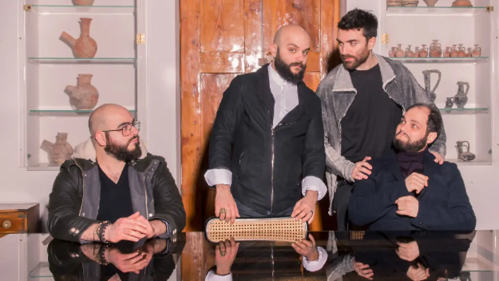 WKBL-official-pic-I-2016-1000px-300dpi-copyright-Carl-Halal-Charbel-Saade