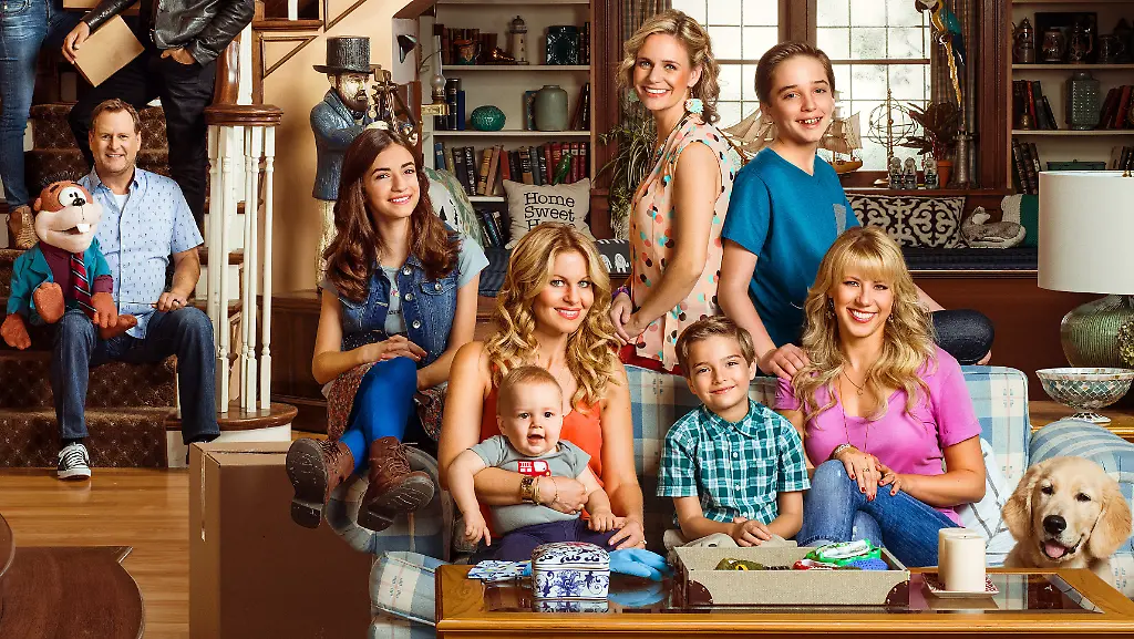 FULLERHOUSE-VERTICAL-KEYART-US