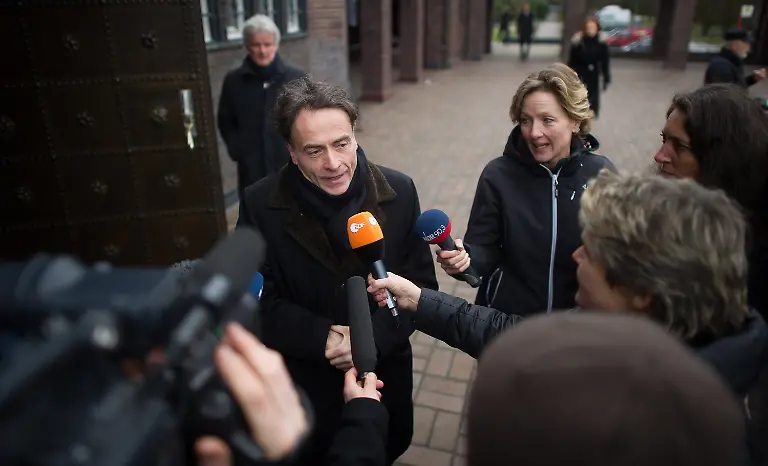 31b77659757c6f5baceeadb3a9fd3132