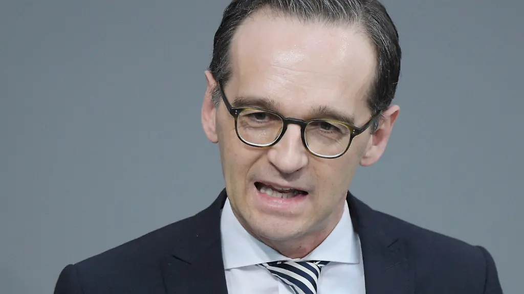 90fef4694d722bd87be263d48cf47cbc