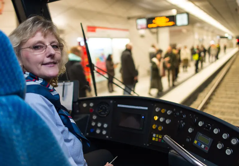 996fa5ddb33ea4309b043ff3cec8a3a5