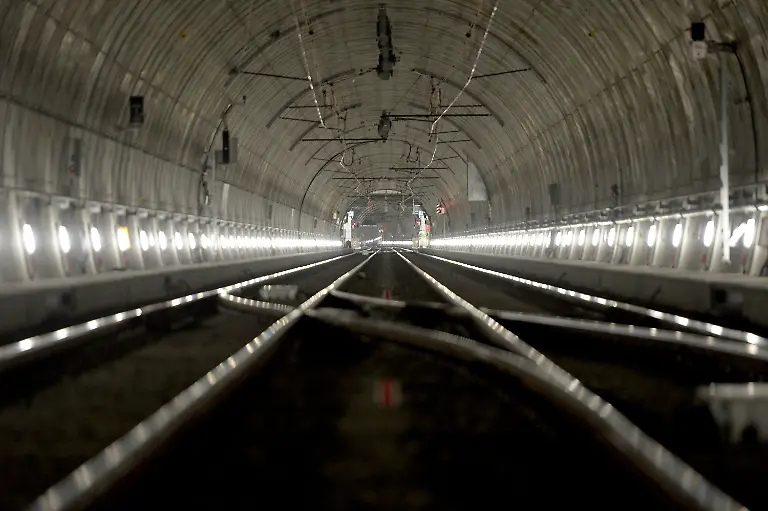 76759cbc2e2cb9b278d6e8172b6af839