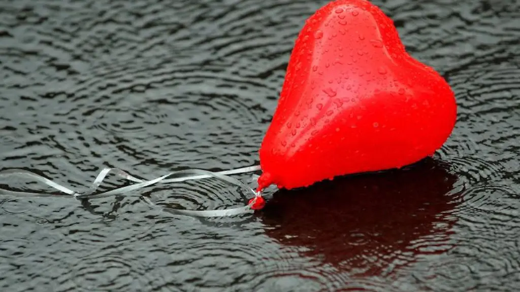 Wer-sich-bei-der-Partnersuche-von-einem-Vermittler-helfen-laesst-sollte-auf-die-Wertersatz-Klausel-im-Vertrag-achten-Denn-wird-der-Auftrag-widerrufen-kann-dies-teuer-werden