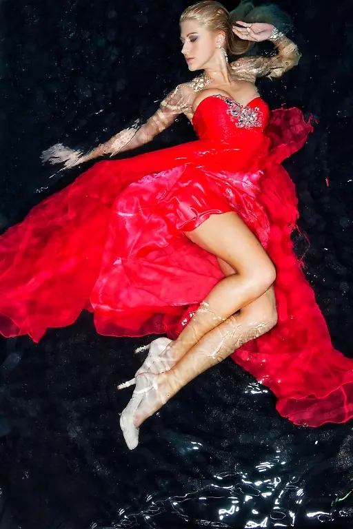 Miss-Photogenic2-683x1024