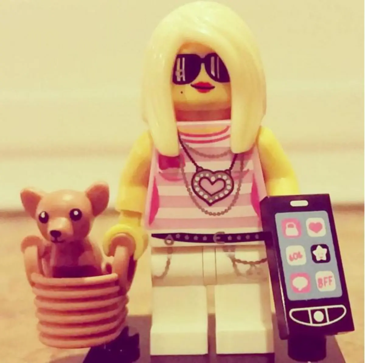 paris-hilton-lego
