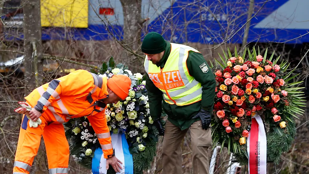 30d3f07aa6ff464916c3a3d4730fd2ce