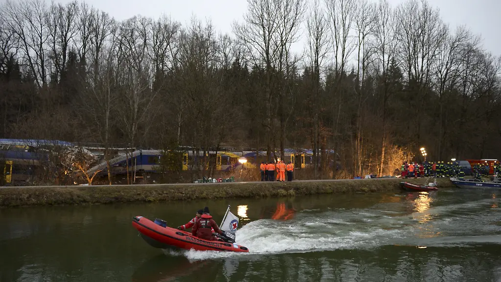 95f05ecde7b54a6c9daf2953aca8499d