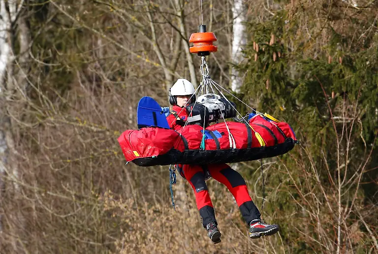 e5cb700b4ade18237bb9122a9f8d6405