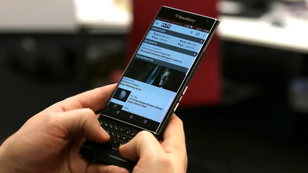 Blackberry-Priv-1