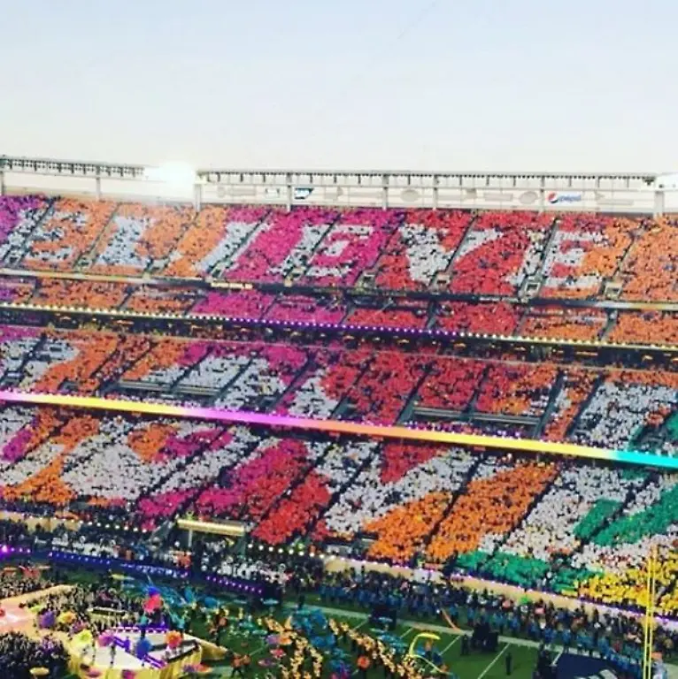 gwyneth-paltrow-super-bowl