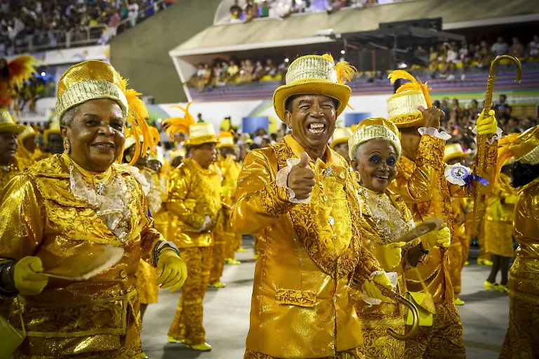 0408dfc3748c5c3f4fecffcfc7896ee1