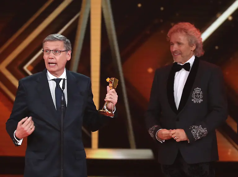 dce380bbbf4729aee0d7768b0dac418d