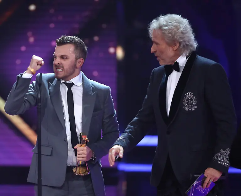 309b4525a6b7fd8f80a6bff6549b5ea3