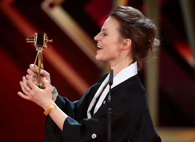 99e01d47bd3cf1c58e378ccc28171f8f